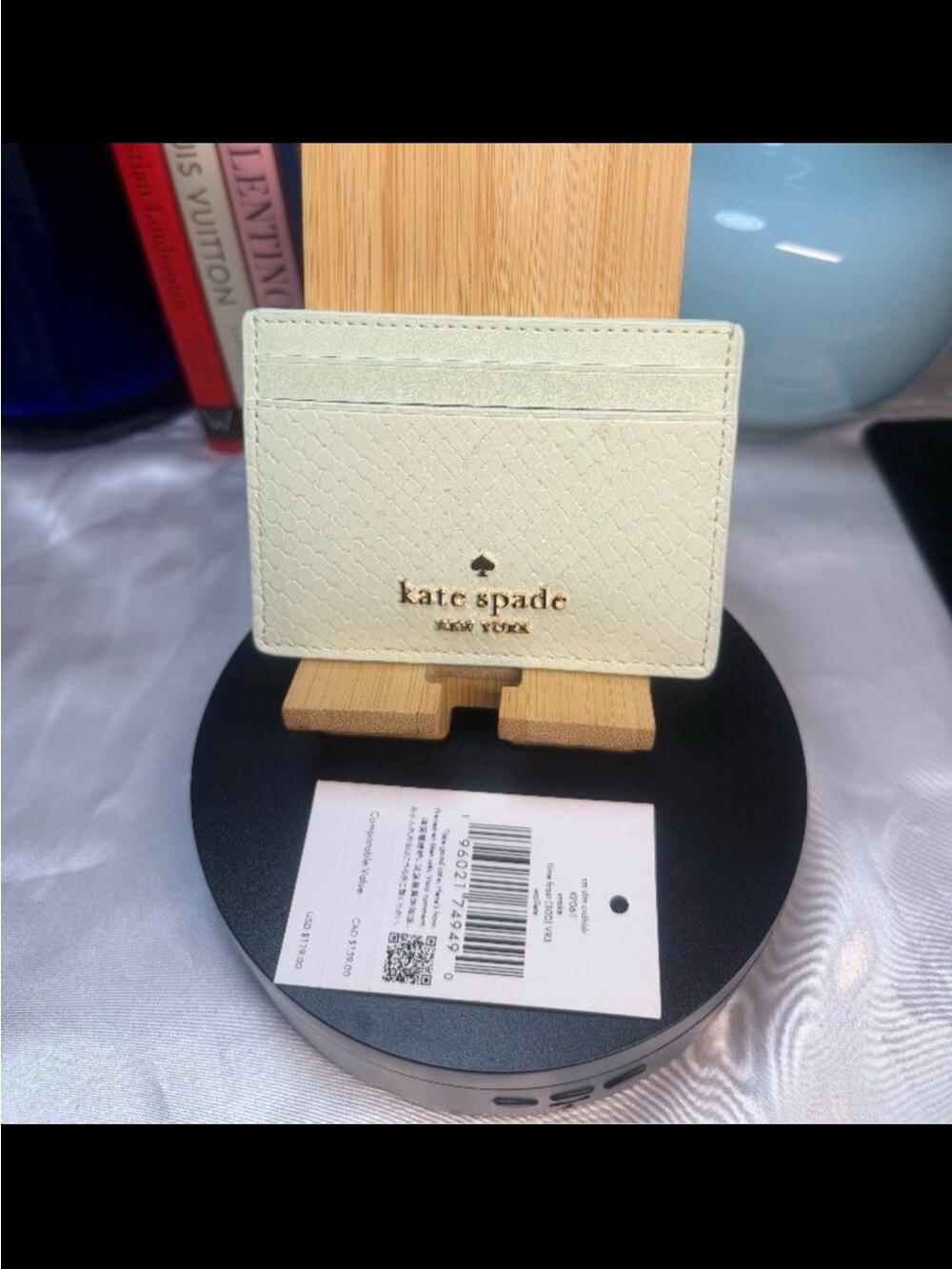 Kate Spade New York Slim Card
Holder Frost NWT